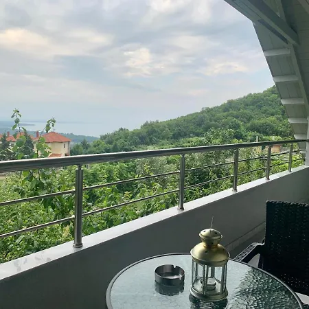 Coastal Vista Retreat Apartment *